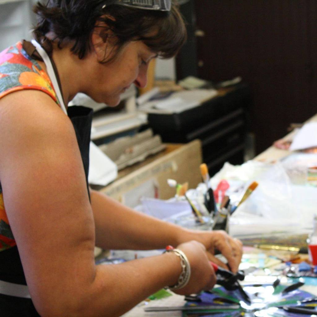 Marie-Odile Revouy : Le Verre, la Lumière et l'Art d'une Vie Passionnée