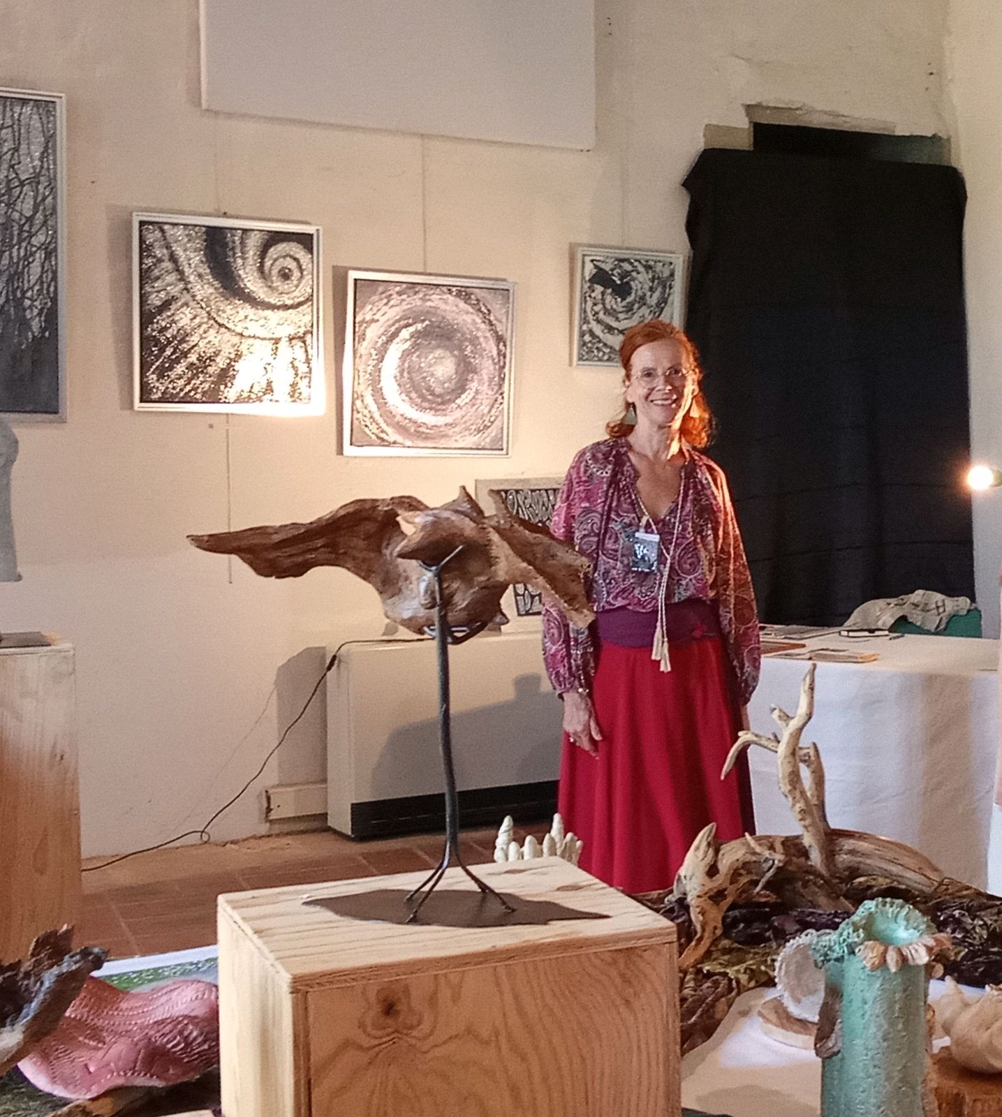 Sylvie Laboux dans son univers d’exposition